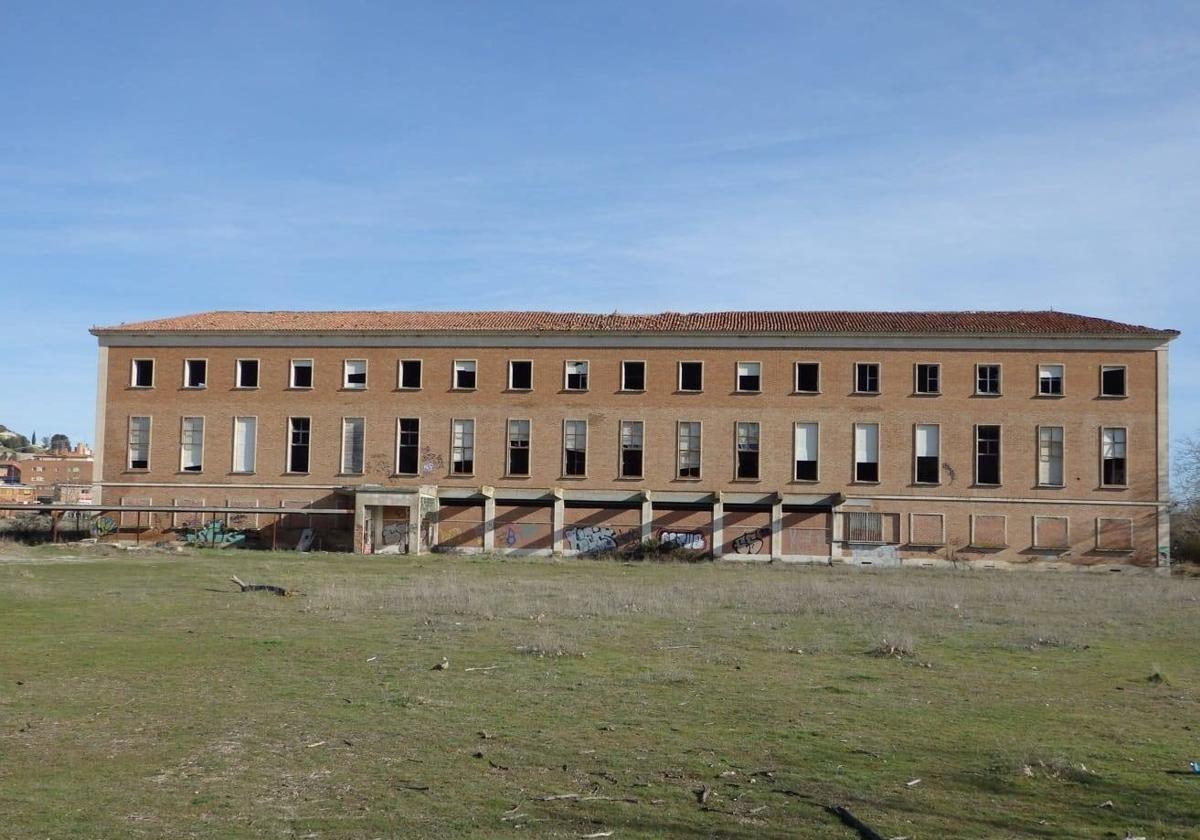 Estado actual del Colegio de Huérfanos Ferroviarios, inaugurado en 1953.