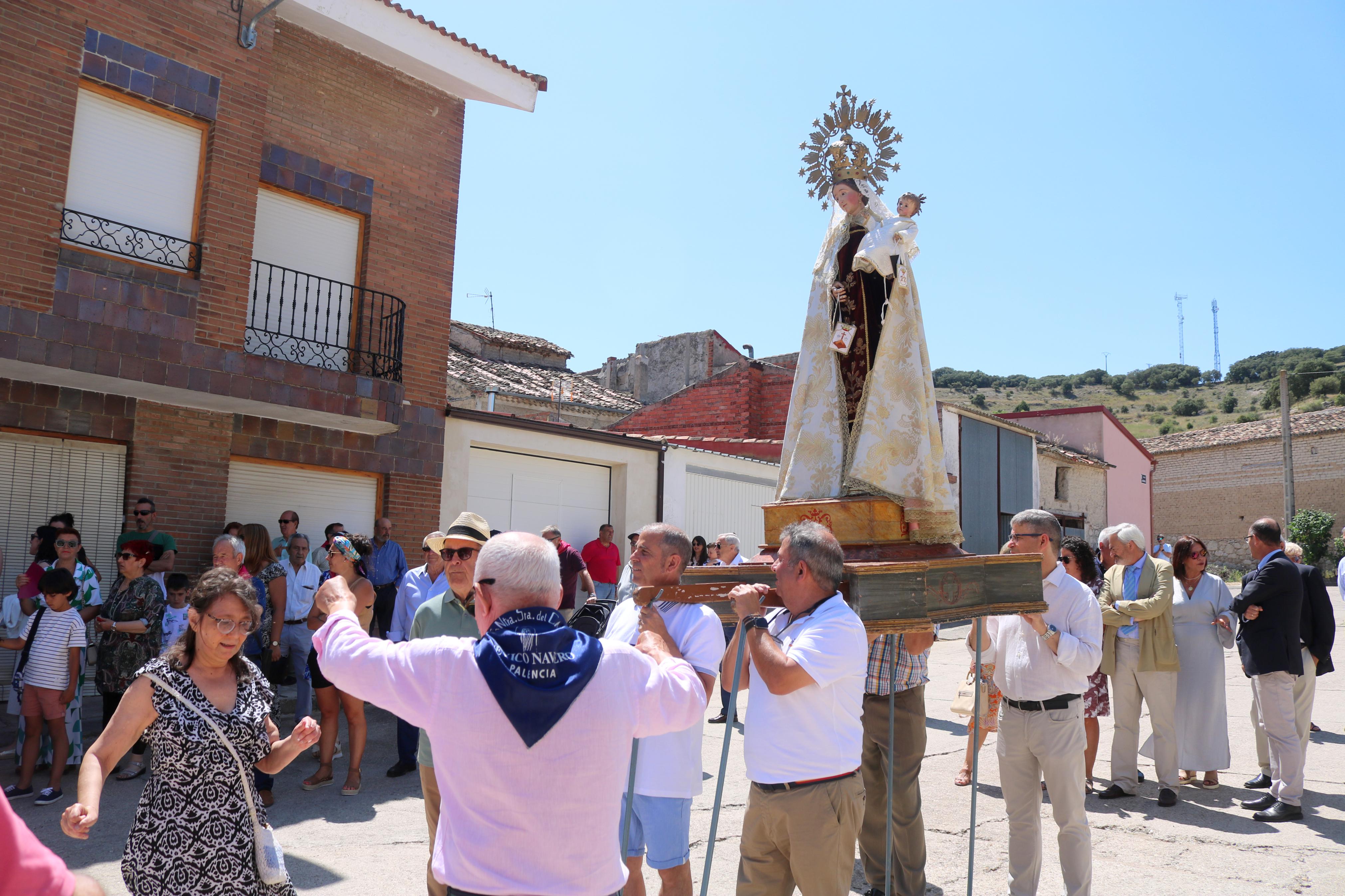 Cevico Navero se rinde a la Virgen del Carmen