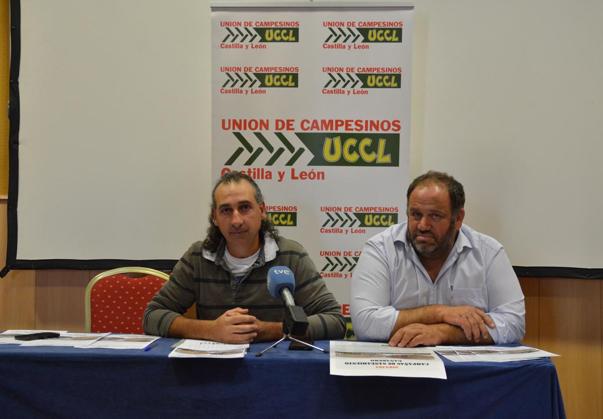 El coordinador regional de UCCL, Jesús Manuel González Palacín, junto a Herminio Velasco, en una imagen de archivo.