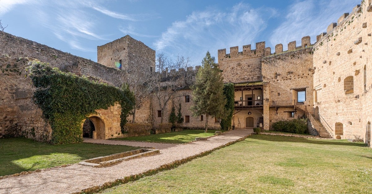 Así es el castillo de Pedraza comprado por Santiago Segura, José Mota y Luis Álvarez