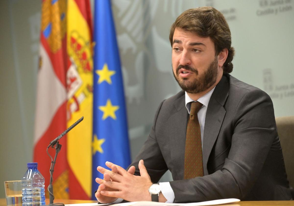 Juan García-Gallardo, durante la rueda de prensa en la que oficializó su renuncia a la vicepresidencia de la Junta de Castilla y León.