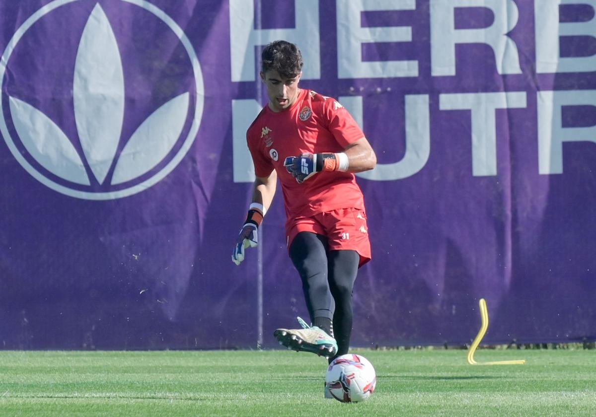 Álvaro Aceves, durante el inicio de los entrenamientos del Real Valladolid esta pretemporada.