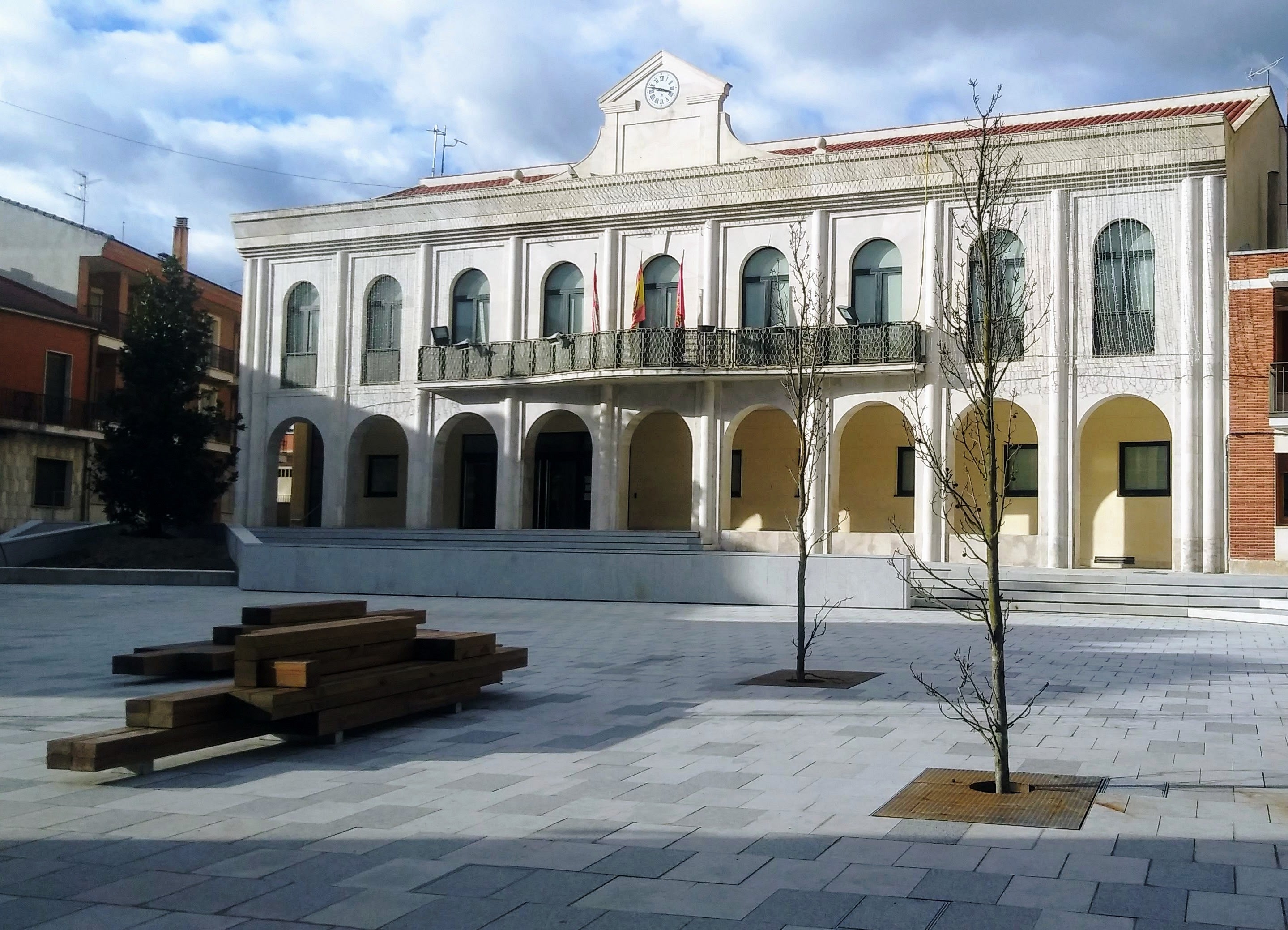 El Ayuntamiento de Íscar aprueba, con un retraso de siete meses, los presupuestos del presente año