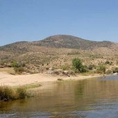 Buscan a un bañista desaparecido en el embalse del Charco del Cura