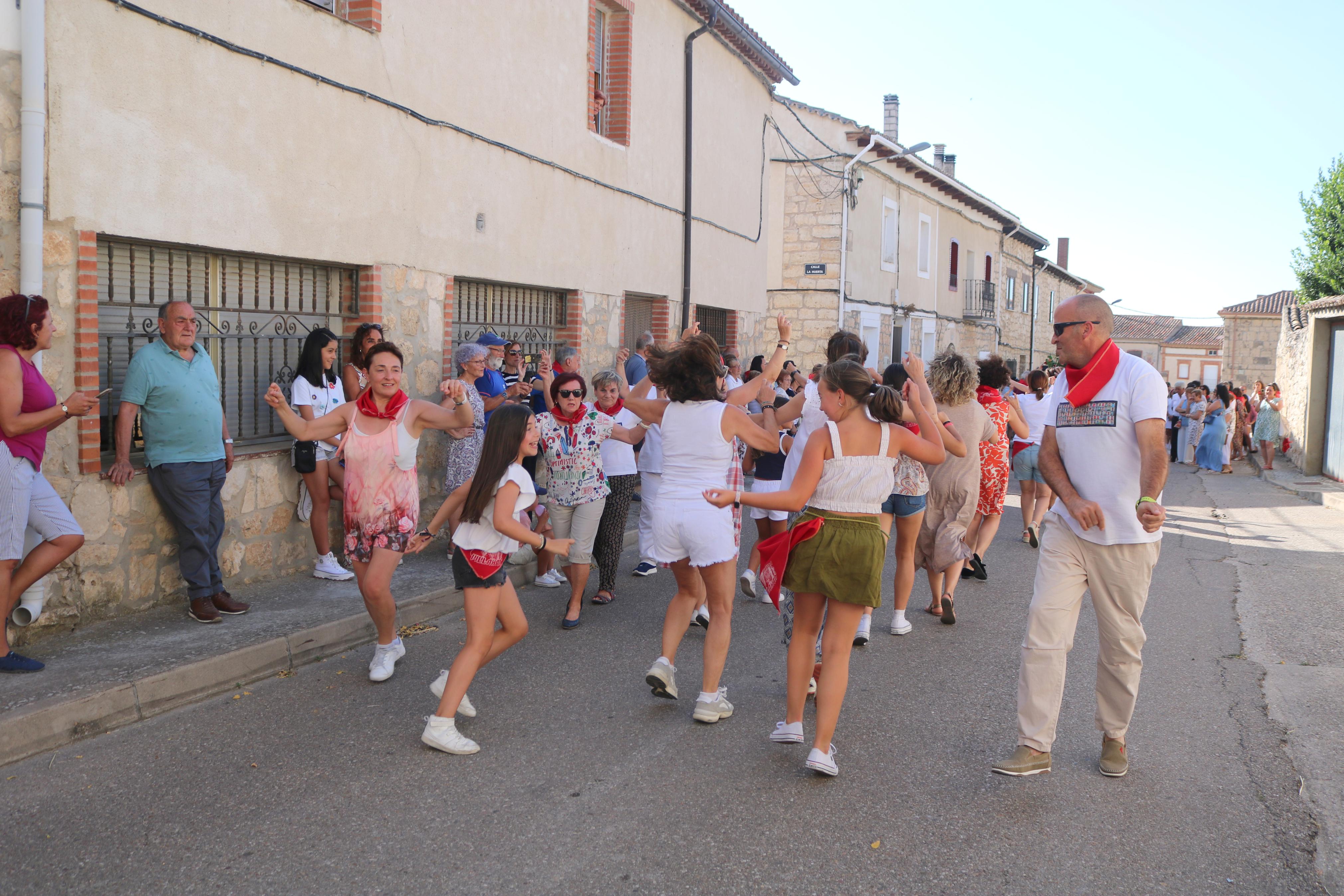 Villahán danza a Santa Marina