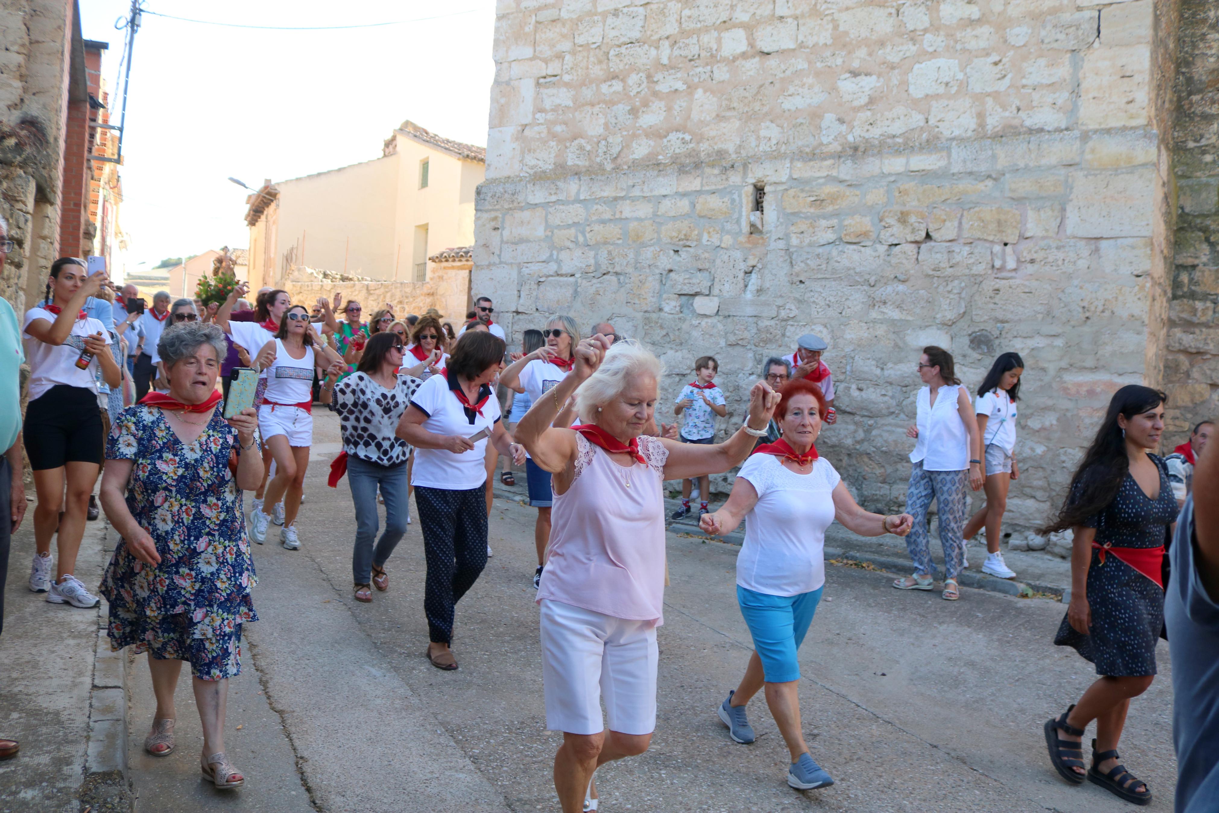 Villahán danza a Santa Marina