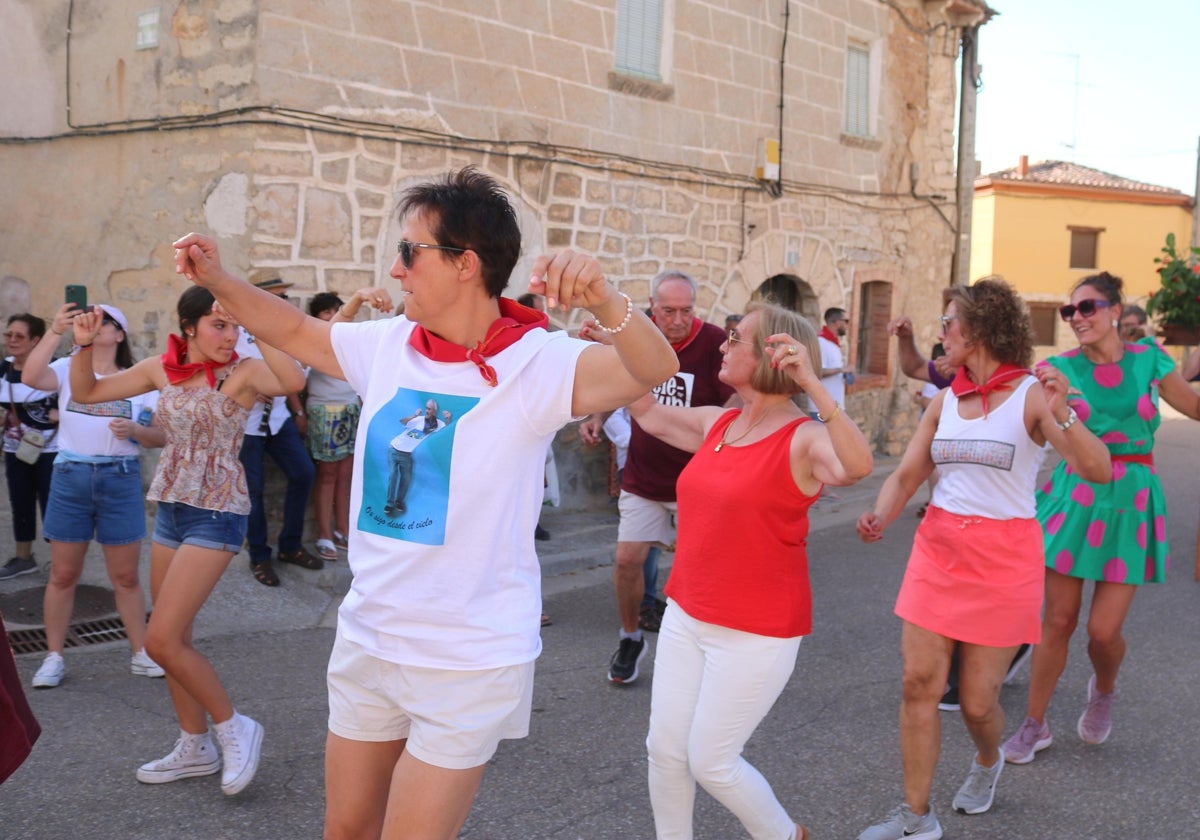 Villahán danza a Santa Marina