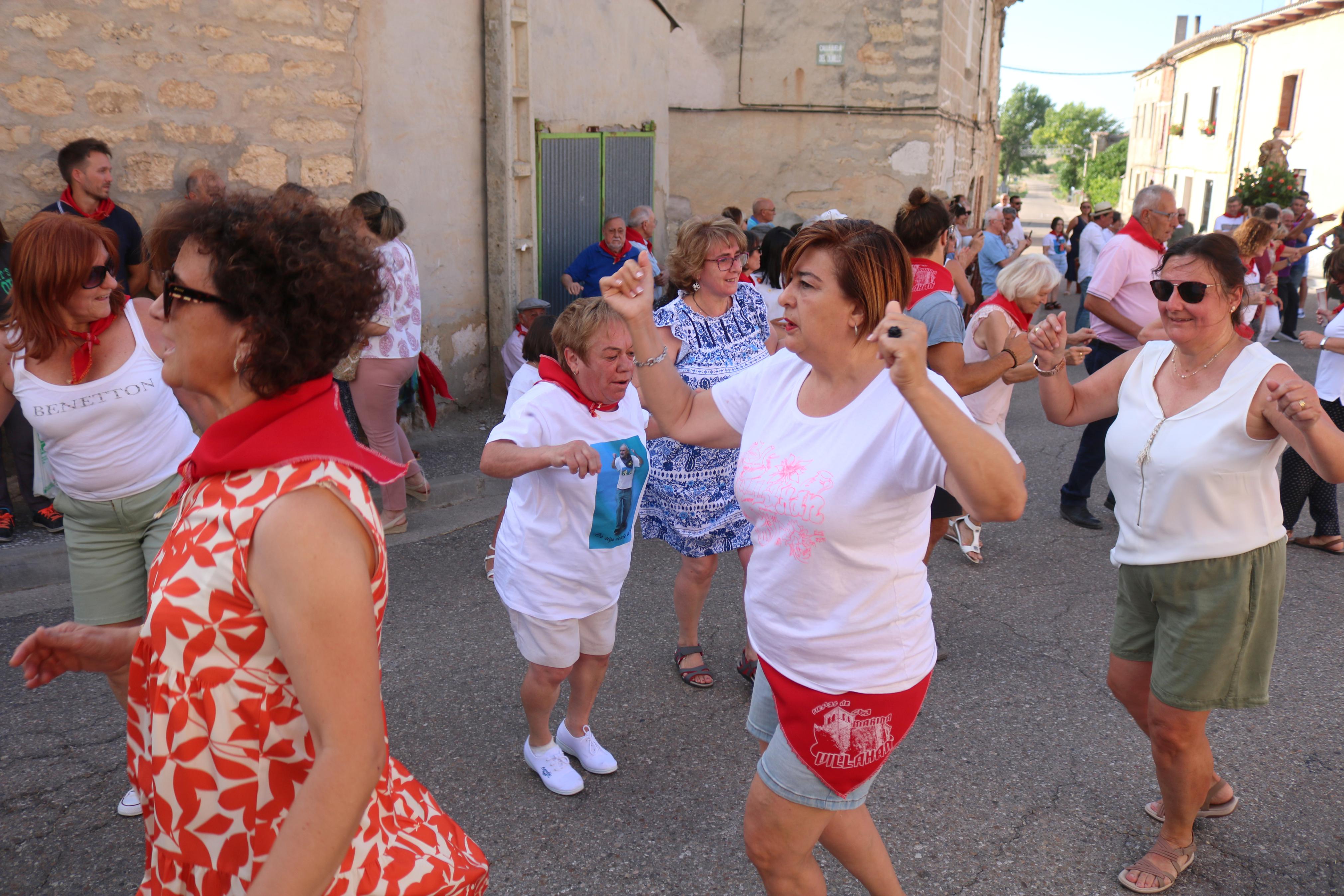 Villahán danza a Santa Marina