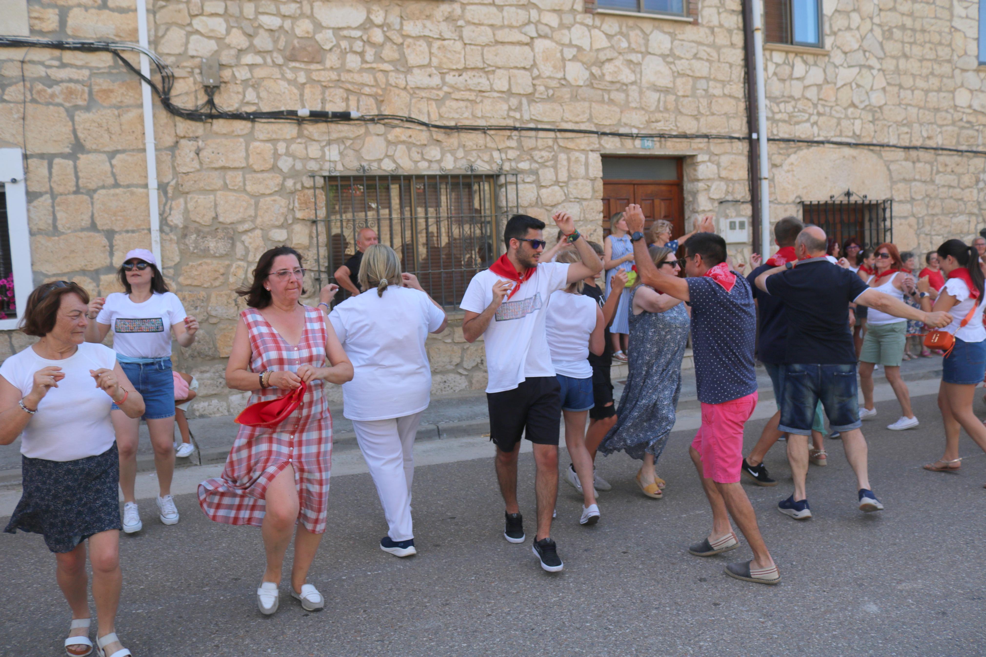 Villahán danza a Santa Marina