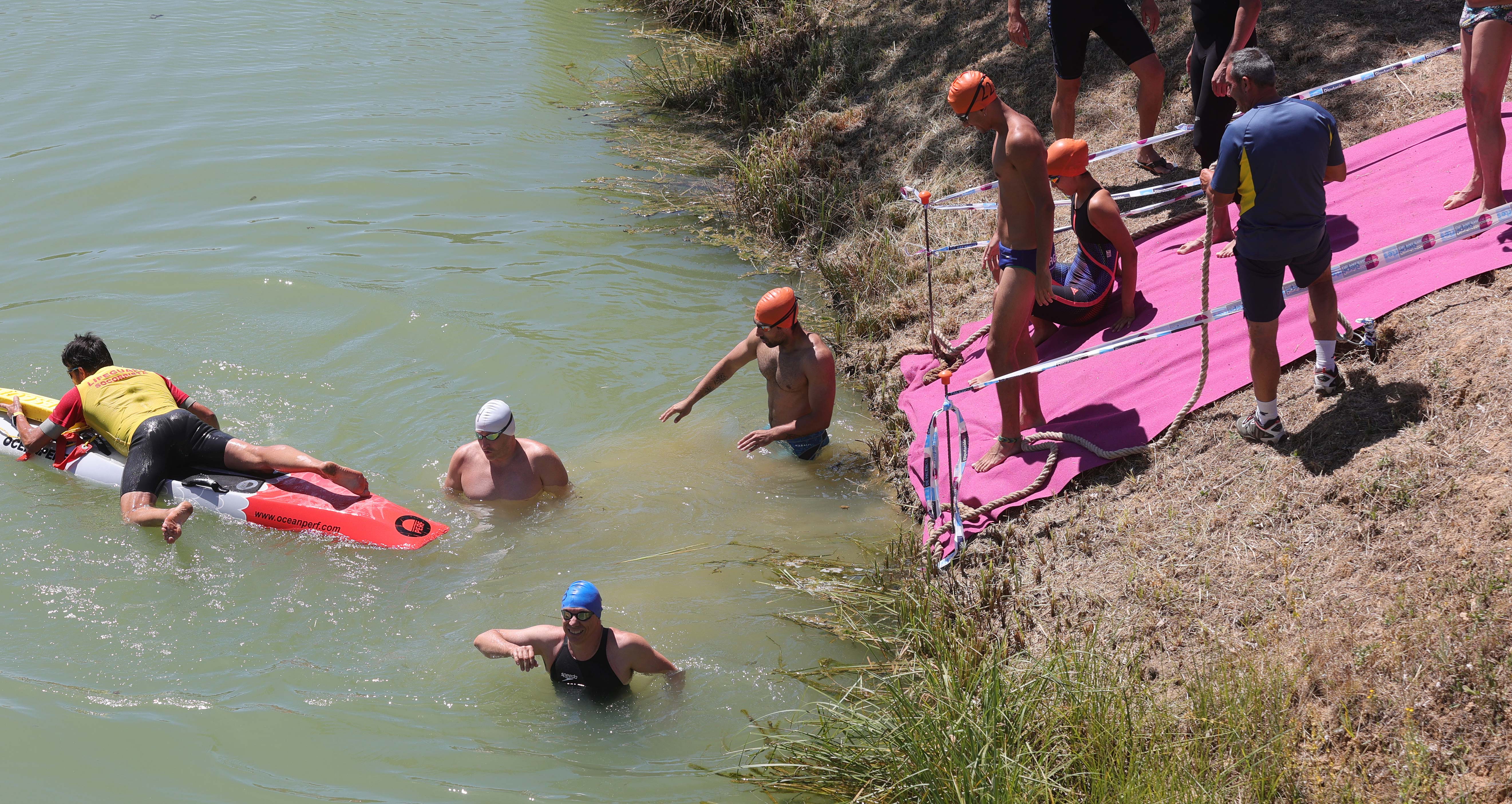 VI Travesía a nado Canal de Castilla en Paredes de Nava