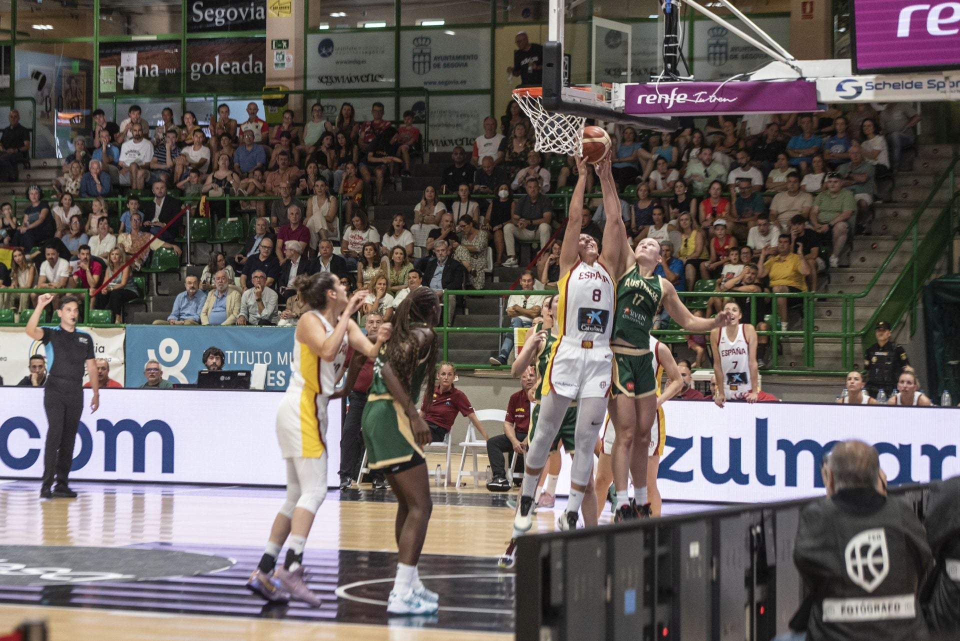 El partido de España contra Australia, en imágenes