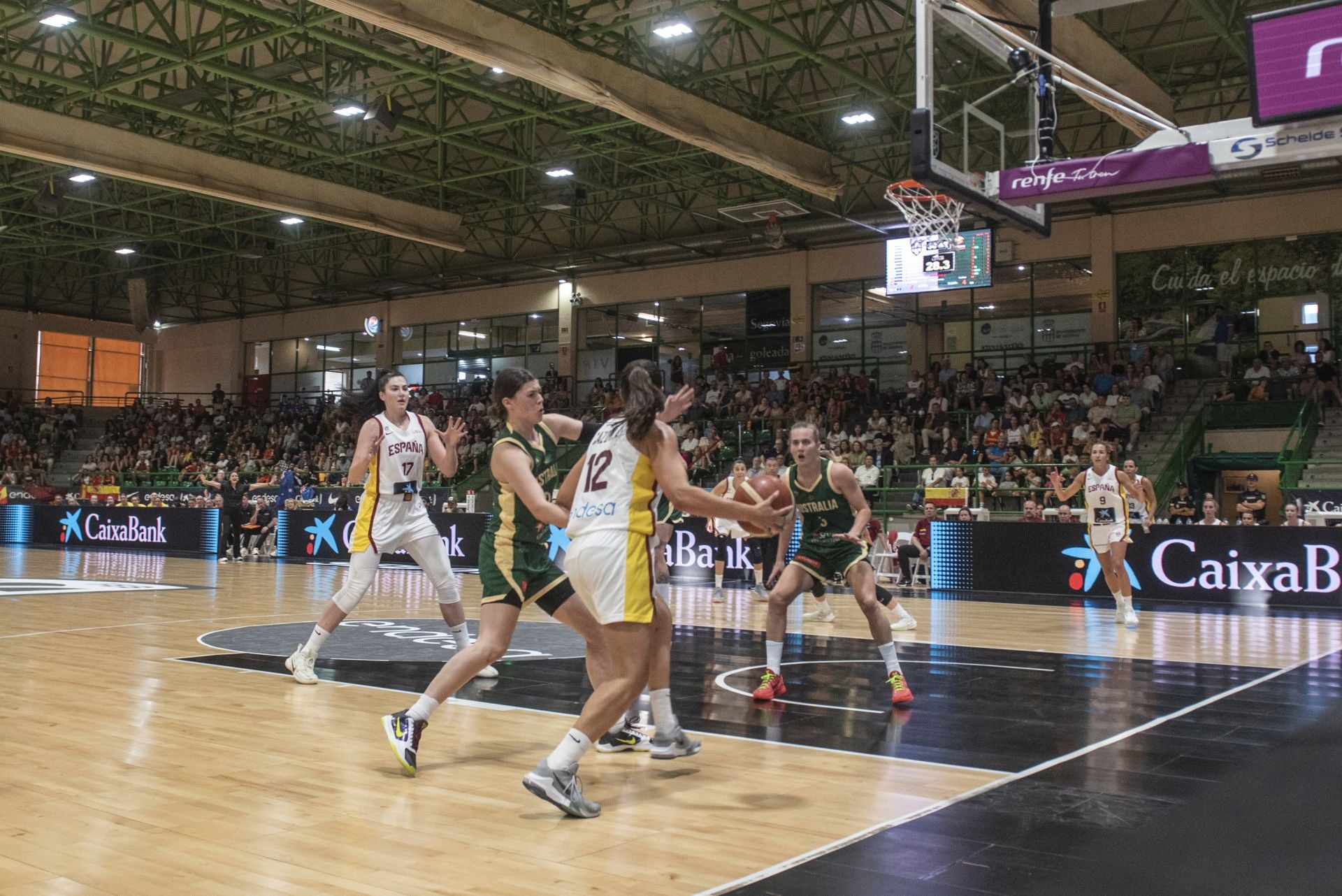 El partido de España contra Australia, en imágenes