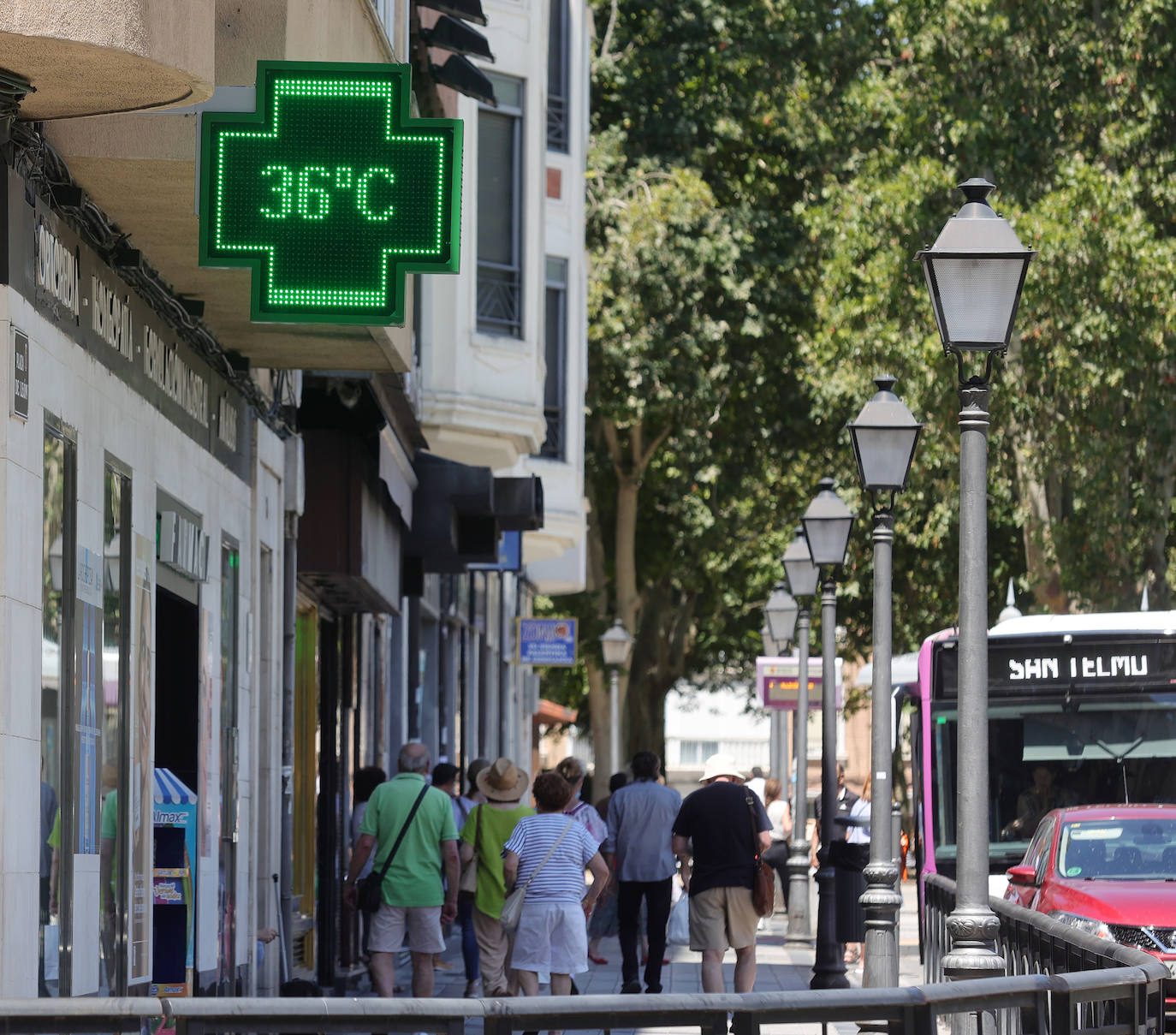 Los palentinos combaten el calor como pueden