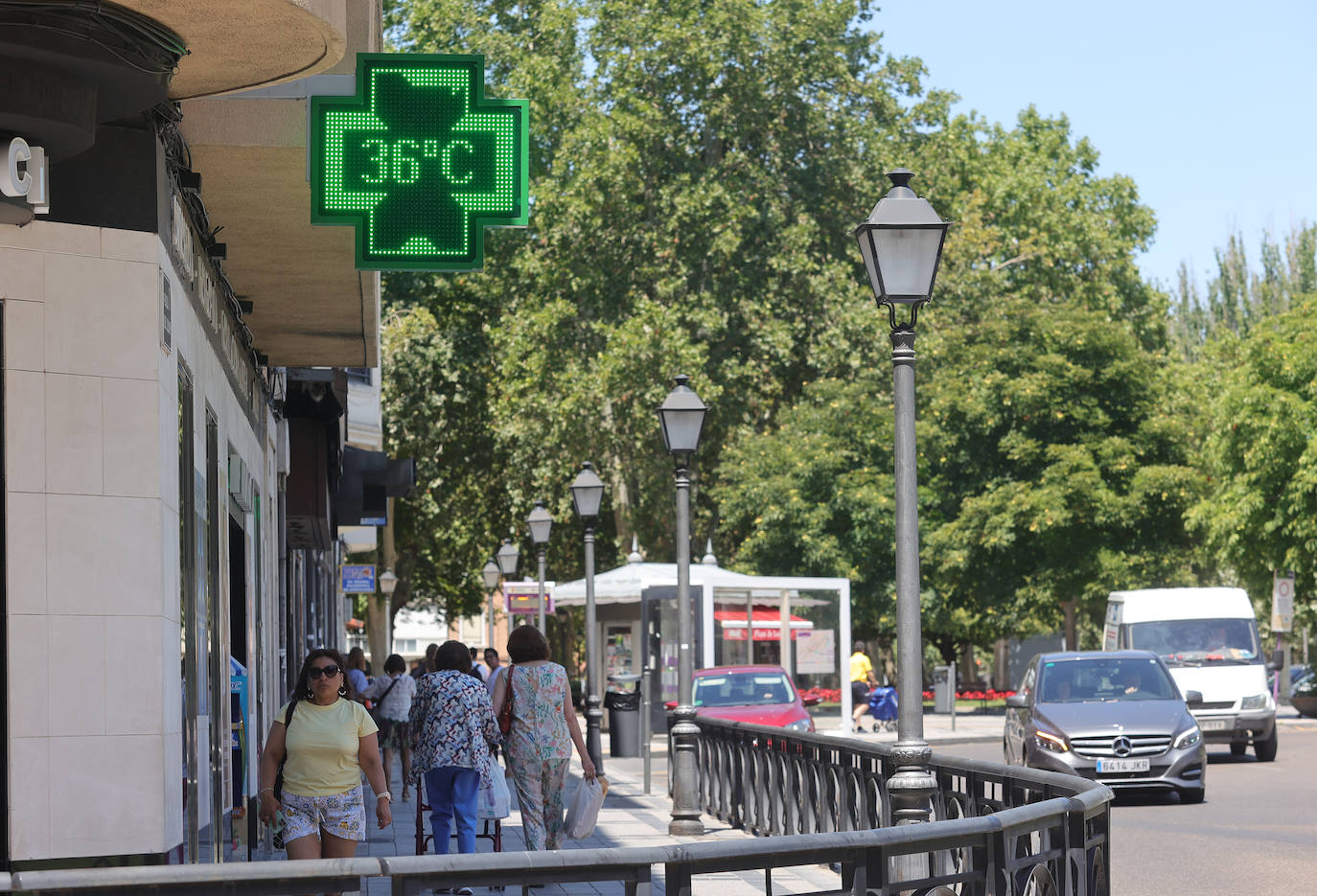 Los palentinos combaten el calor como pueden