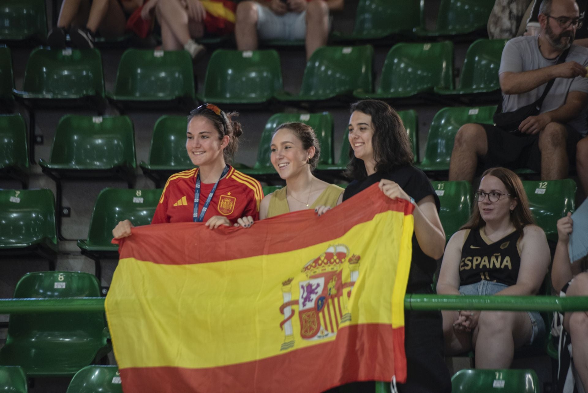 Búscate en las gradas del Pedro Delgado durante el España - Canadá de baloncesto