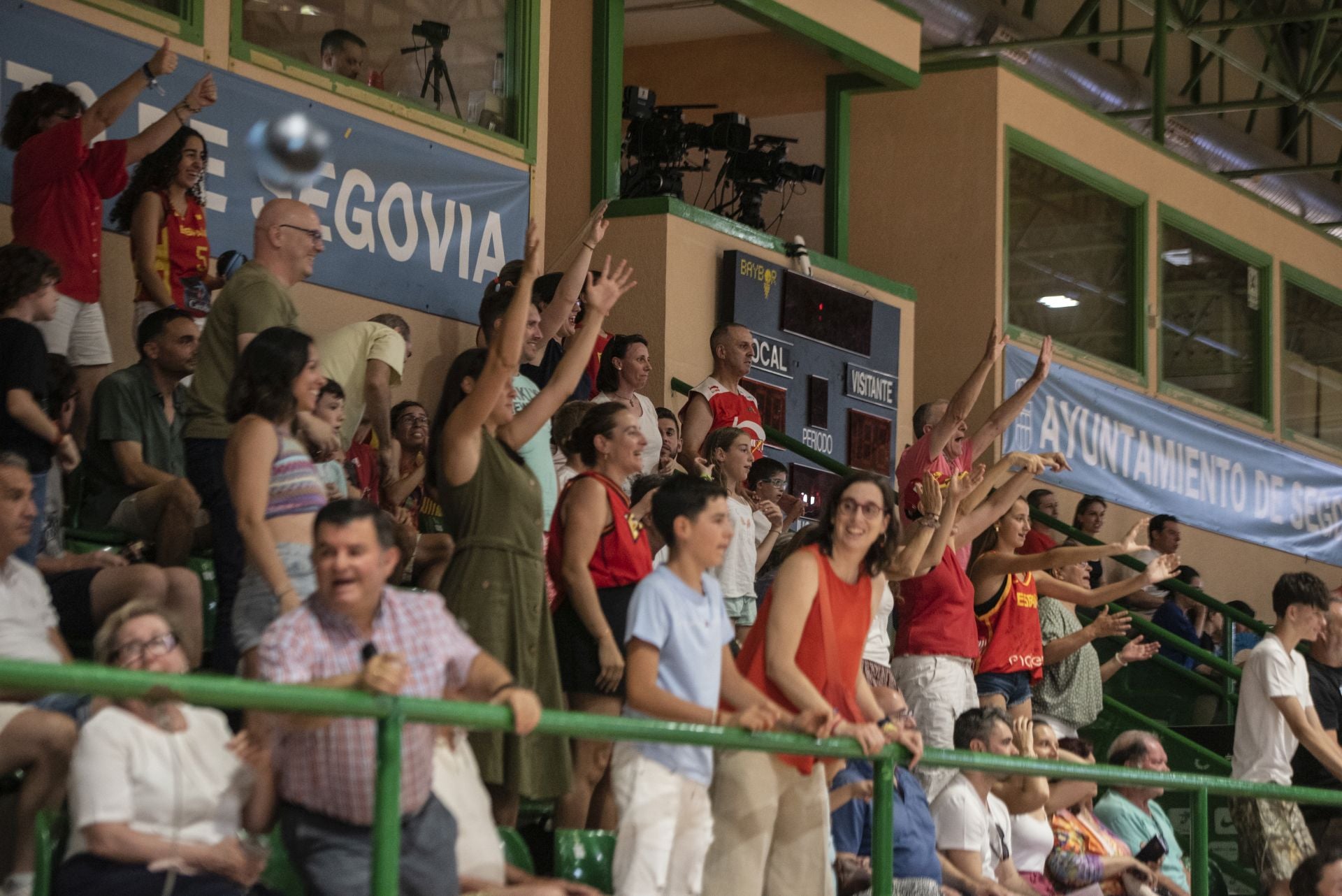 Búscate en las gradas del Pedro Delgado durante el España - Canadá de baloncesto