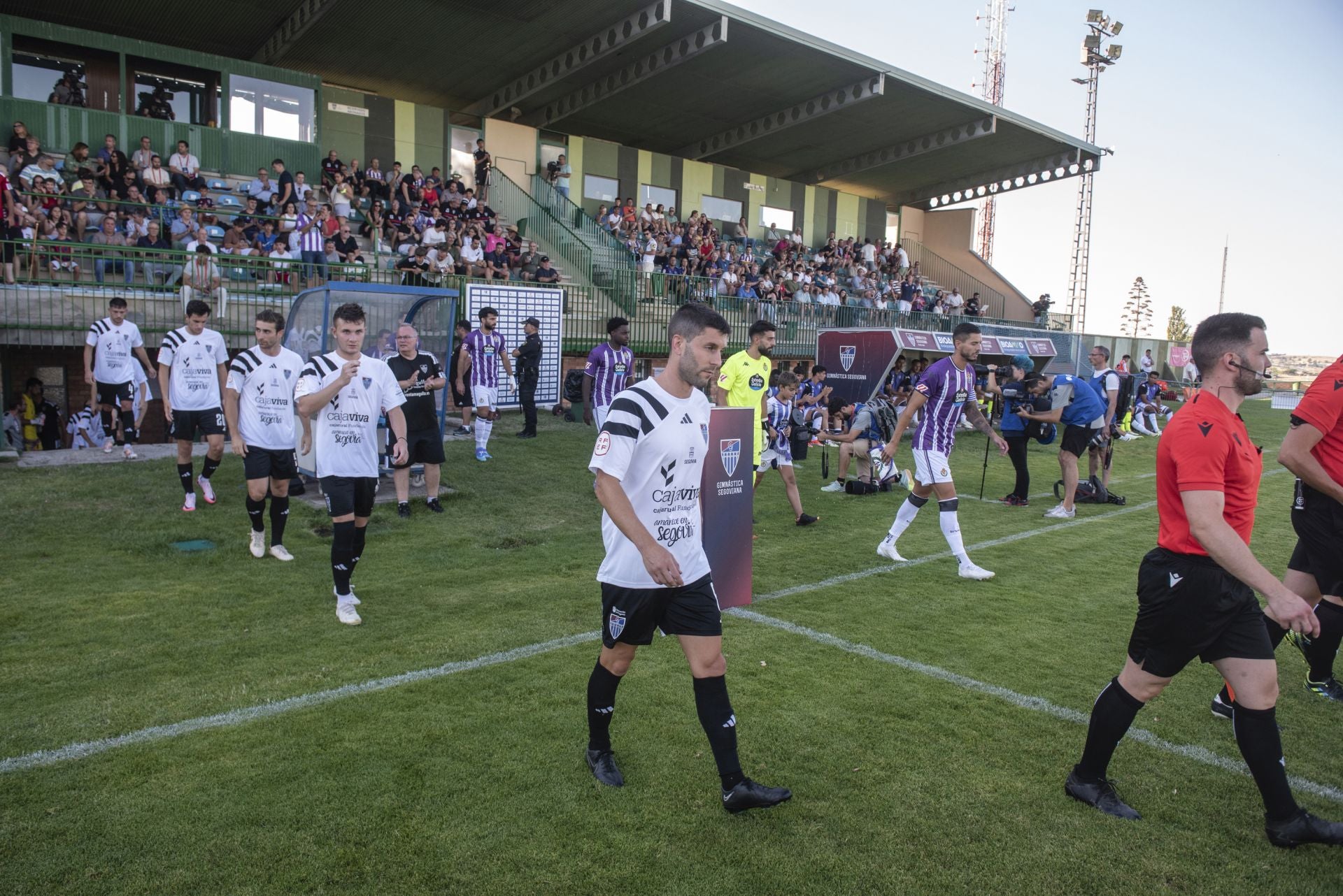 El partido entre la Segoviana y el Real Valladolid, en imágenes