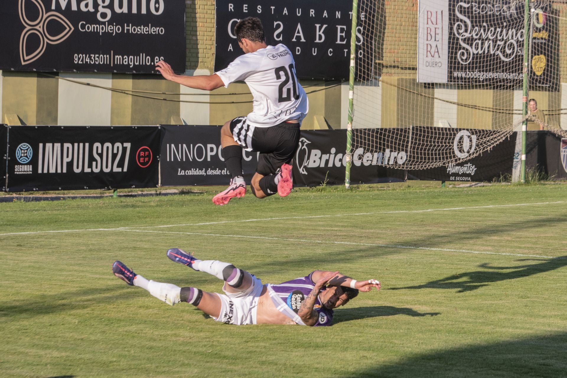 El partido entre la Segoviana y el Real Valladolid, en imágenes