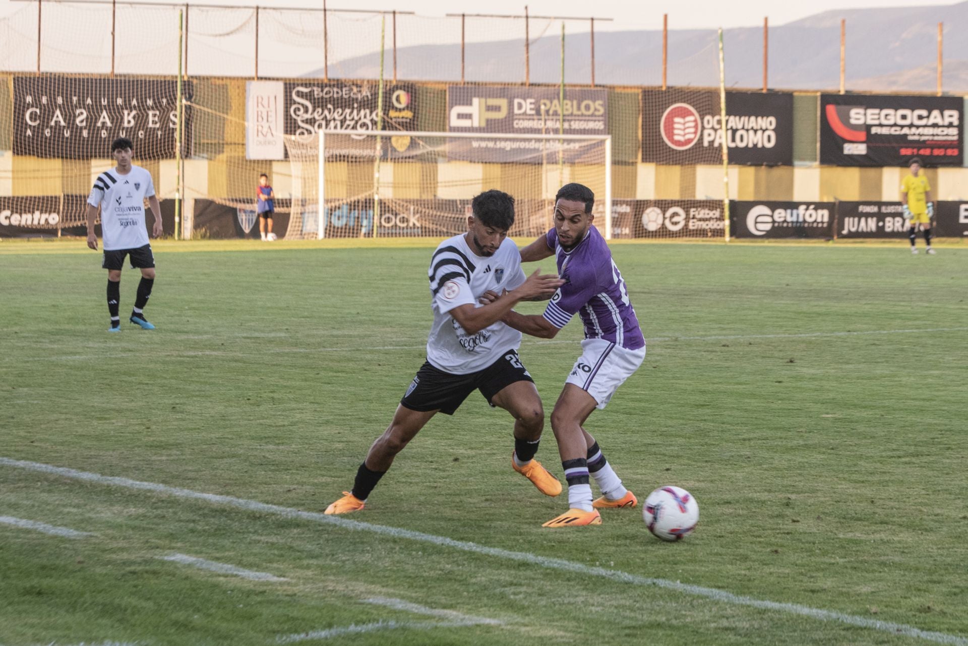 El partido entre la Segoviana y el Real Valladolid, en imágenes