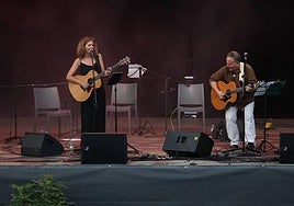 Imágenes del concierto de Hoot'n'holler este jueves en el patio del Colegio San José de Valladolid