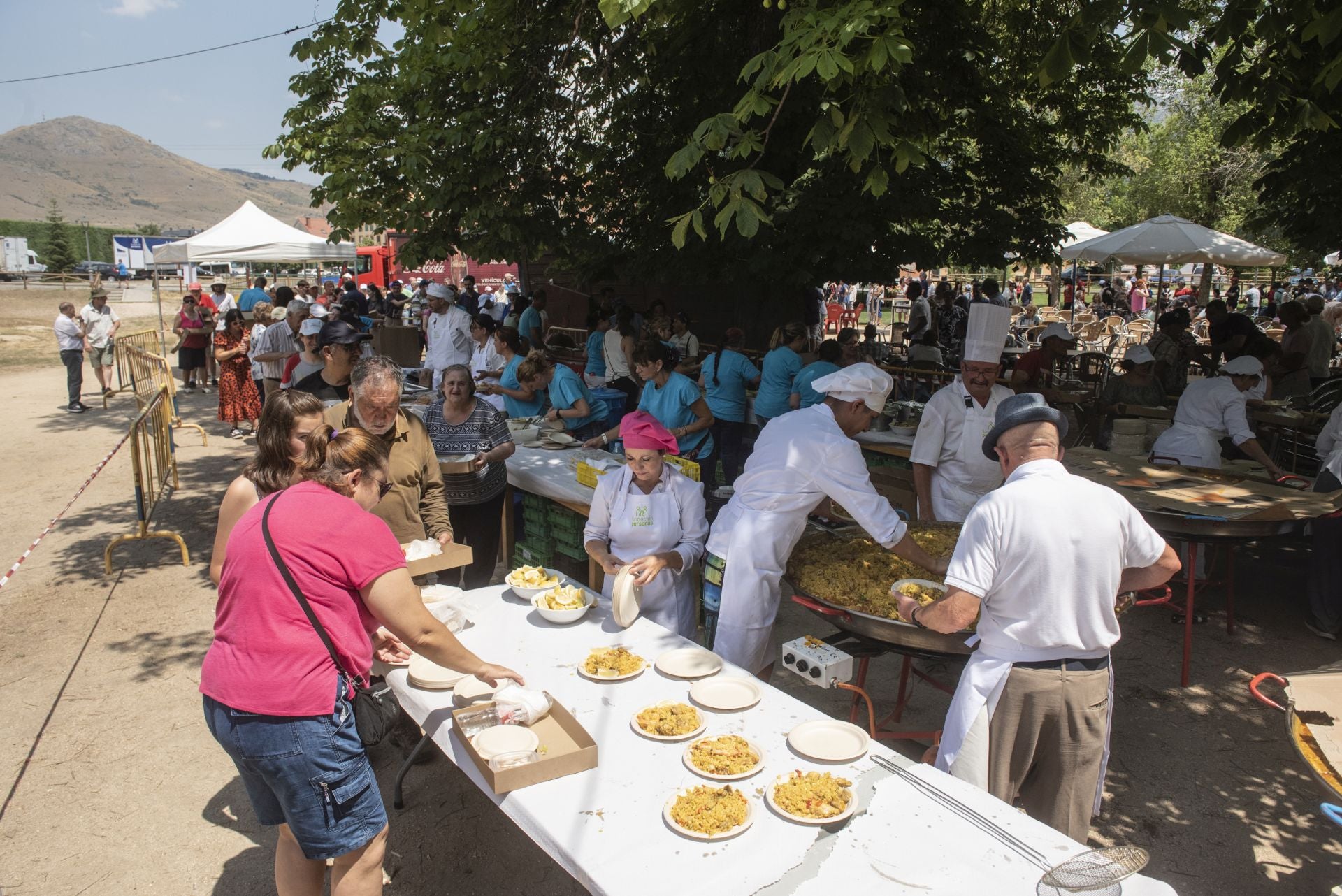 La paella popular de Apadefim, en imágenes