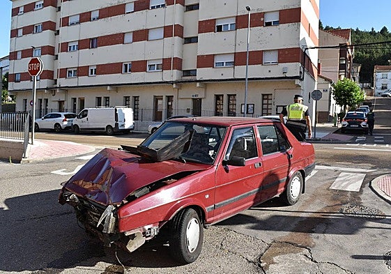 Aparatoso accidente de tráfico en Aguilar