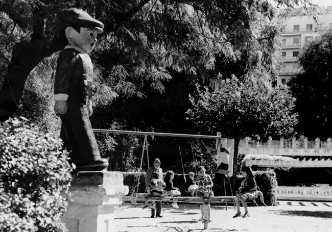 Años 70, parque infantil.