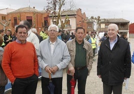 Mariano Haro, Gerardo Cisneros, Santiago de la Parte y Antonio Hermoso, en la carrera 'Los 10.000 de Mariano Haro' en 2015 en Becerril.