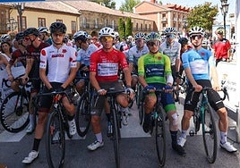 Salida de la Vuelta en Aguilar de Campoo.