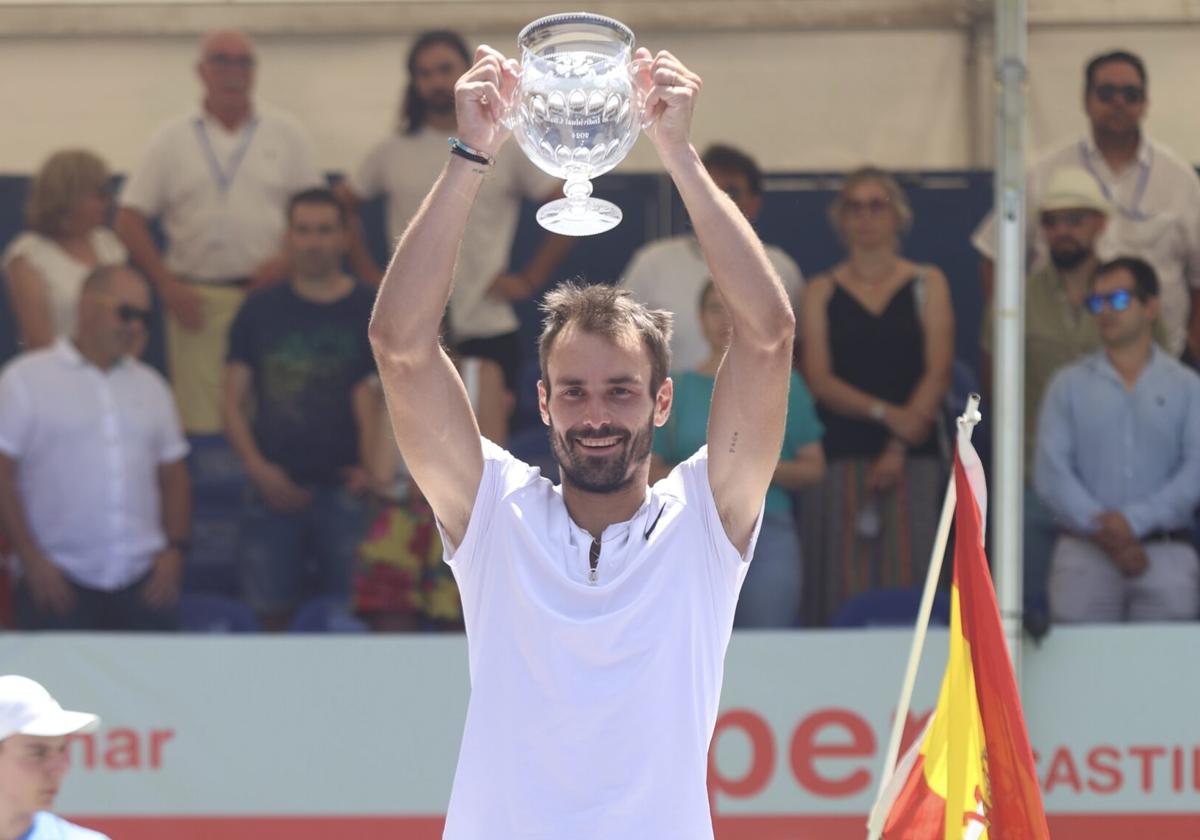 Escoffier se saca la espina de 2023 y conquista el Open de Tenis de El Espinar