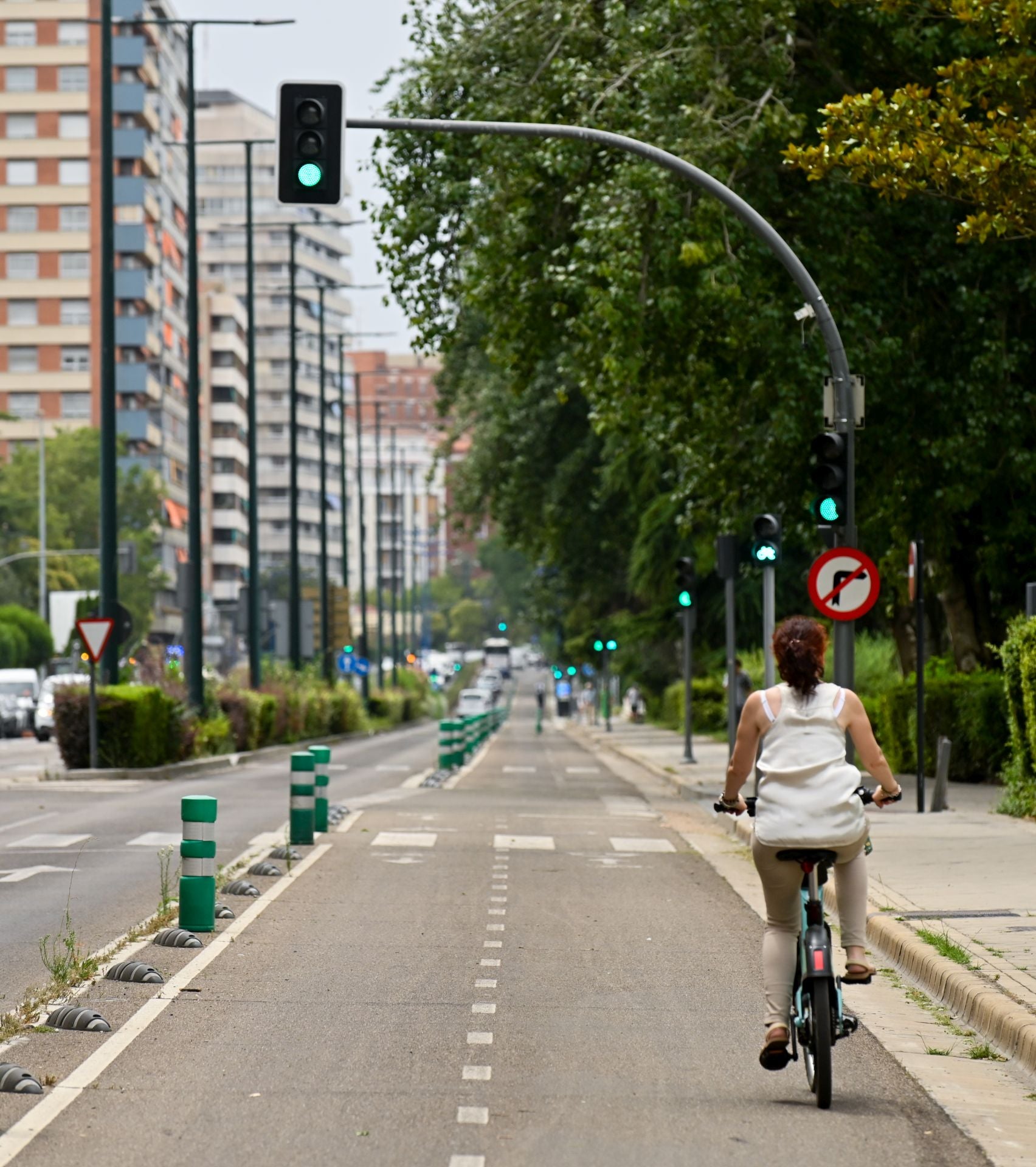 Empiezan las obras para destruir el carril bici de Isabel La Católica