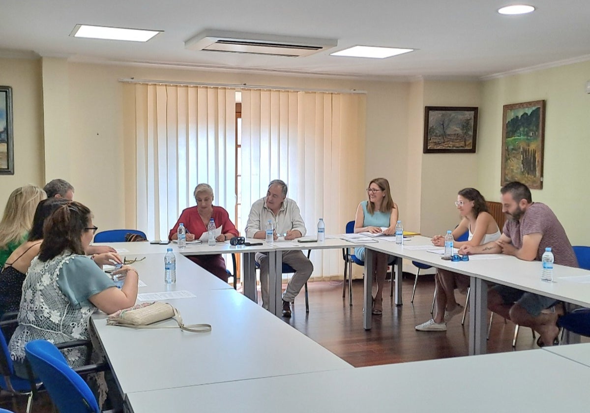 Reunión del jurado para los Premios Cascajo a la Excelencia 2024.