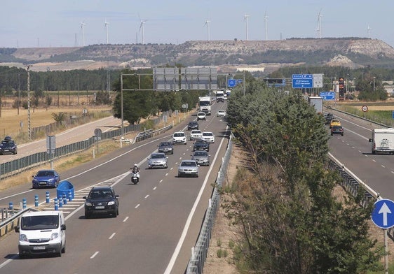 Tráfico en la A-62 a la altura del término de Dueñas.