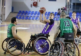 El ala-pívot morado, el argentino Matías Méndez, la pasada temporada.