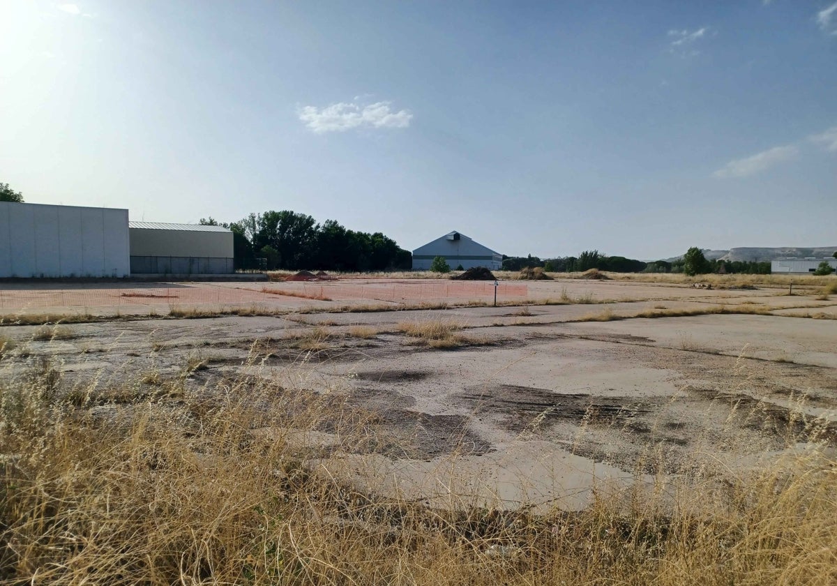 Parcelas de propiedad municipal del suelo que entregó al Consistorio peñafielense la antigua azucarera Ebro.