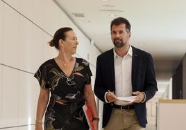 Rosa Rubio y Luis Tudanca, antes de la rueda de prensa de este miércoles en las Cortes de Castilla y León.