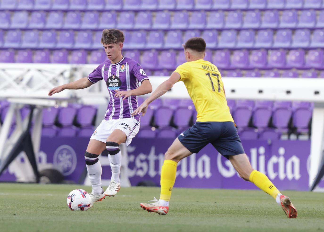 Las imágenes del amistoso en el José Zorrilla entre el Real Valladolid y el Pau Fútbol Club