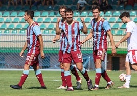 Davo celebra el tanto conseguido ante el Rayo Majadahonda.