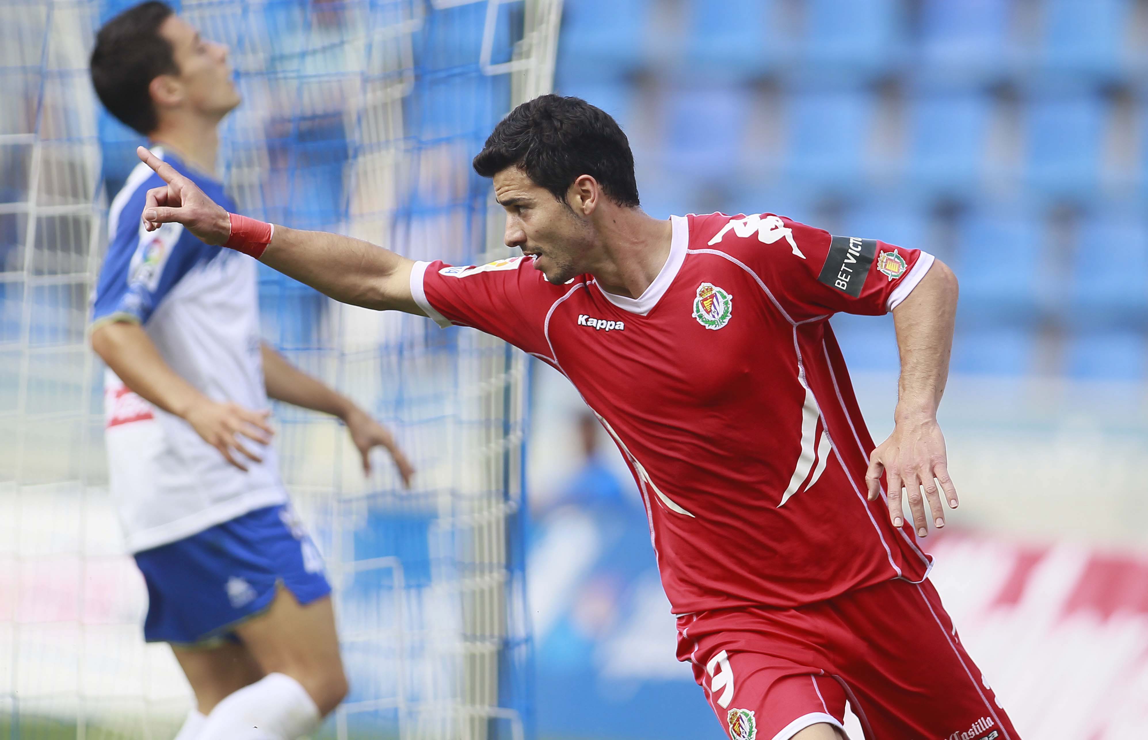 Javi Guerra celebra un gol.