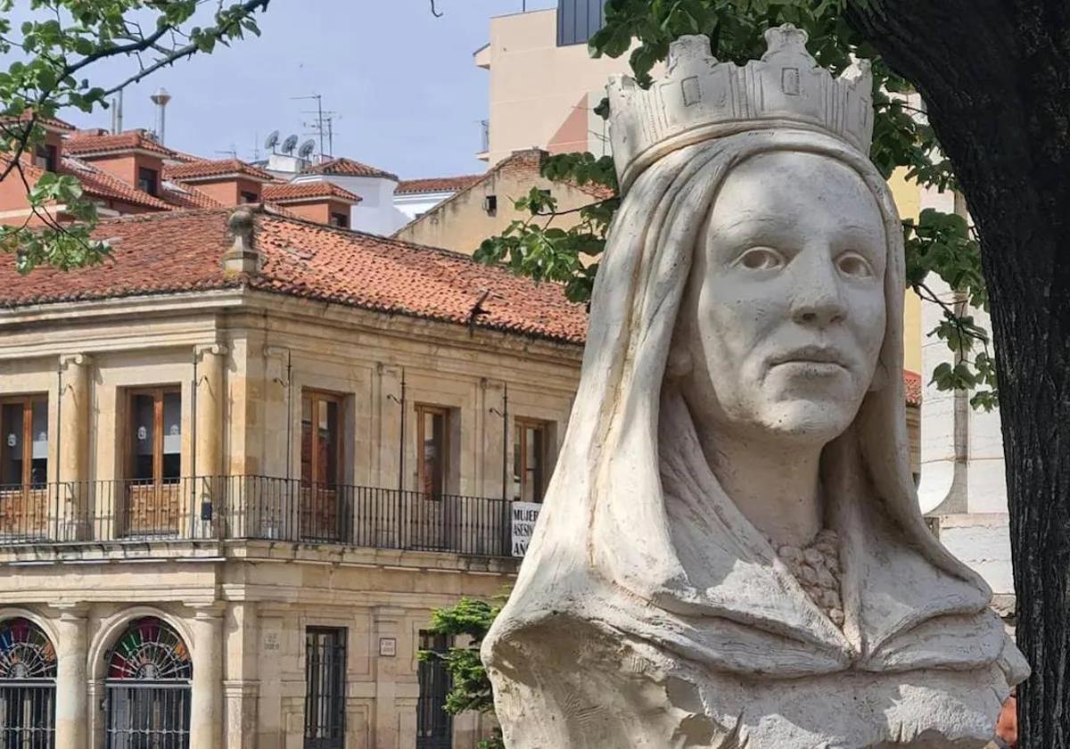 Busto de la reina Urraca I en la ciudad de León.