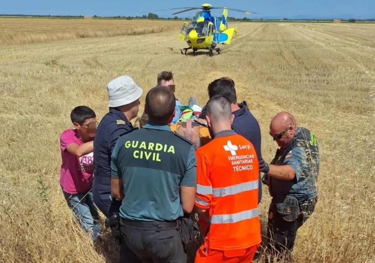 Auxilio a un peregrino estadounidense que se sintió indispuesto mientras hacía el Camino de Santiago en la provincia.