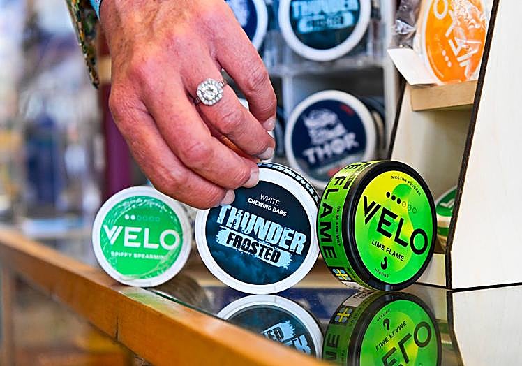 Diferentes cajas de Snus.