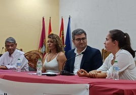 Presentación de la novillada en favor de la lucha contra el cáncer.