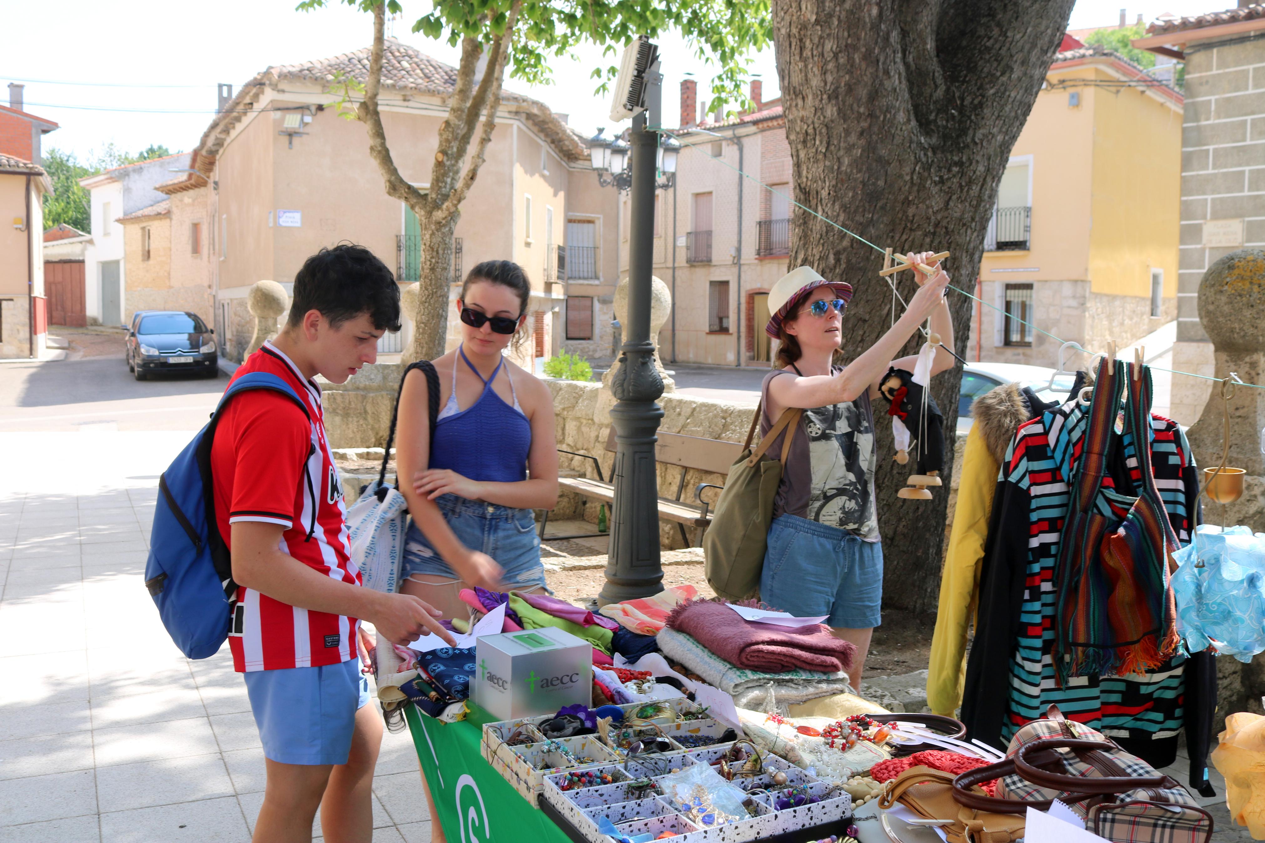 Mercado Solidario de Segunda Mano en Antigüedad