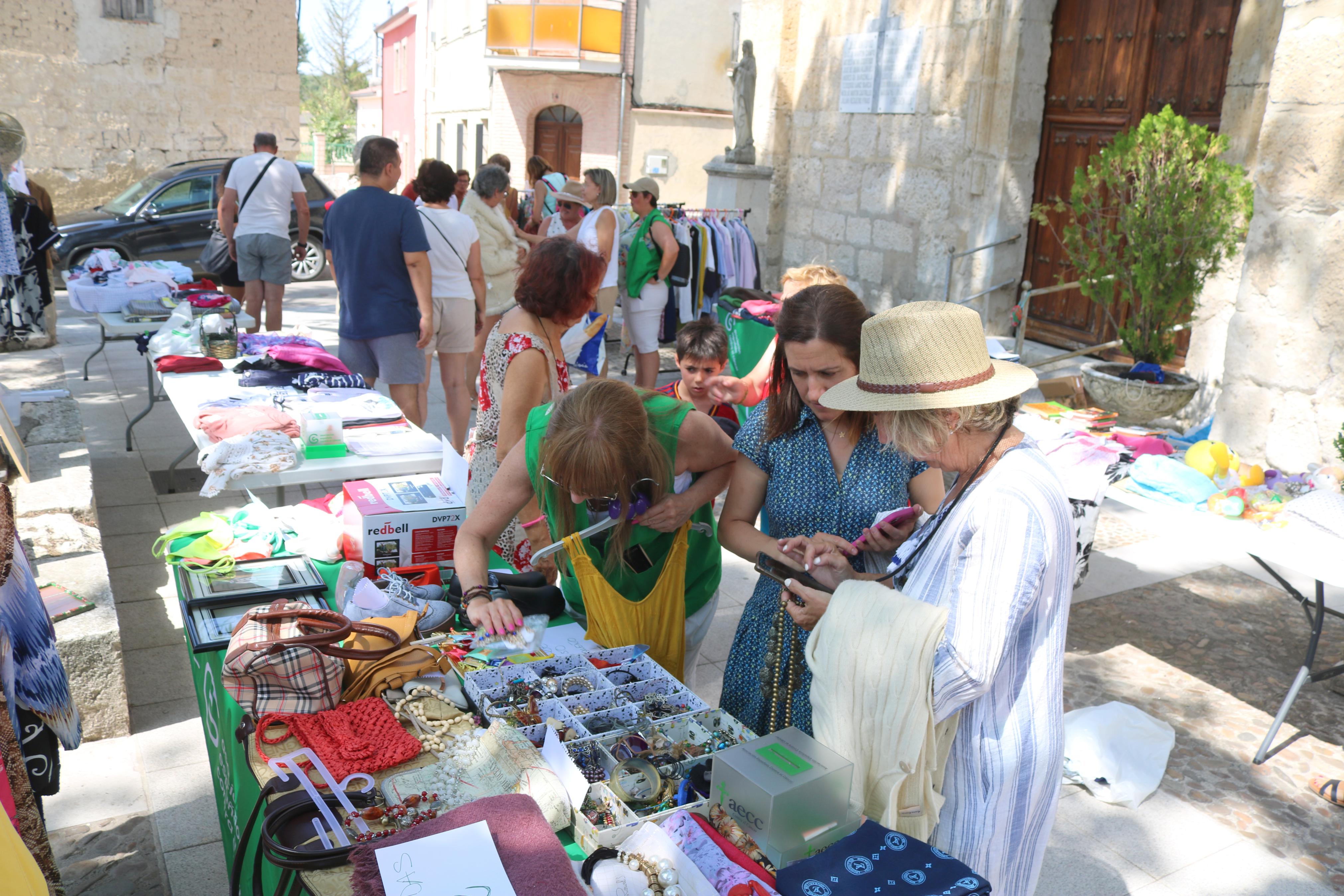 Mercado Solidario de Segunda Mano en Antigüedad