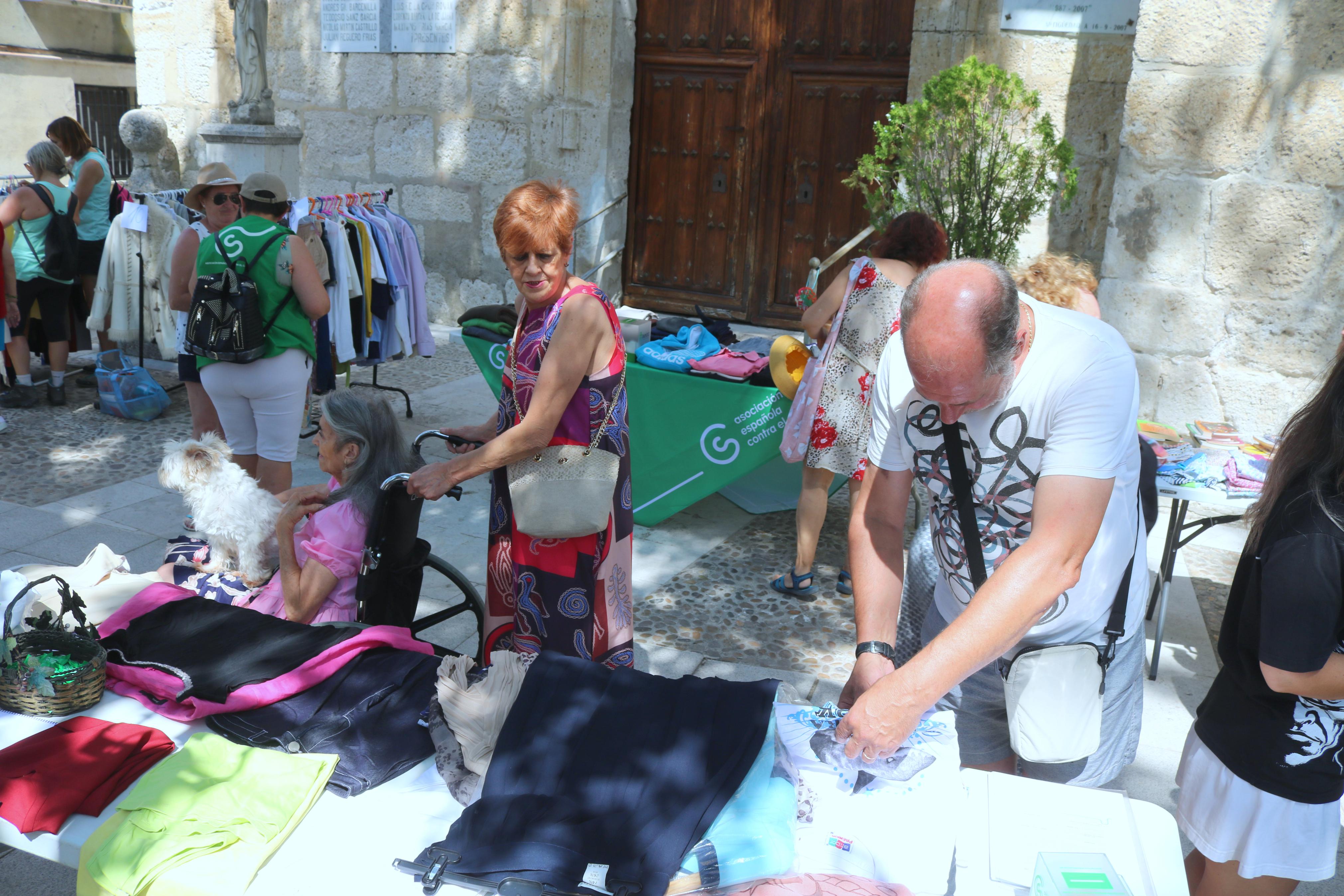 Mercado Solidario de Segunda Mano en Antigüedad