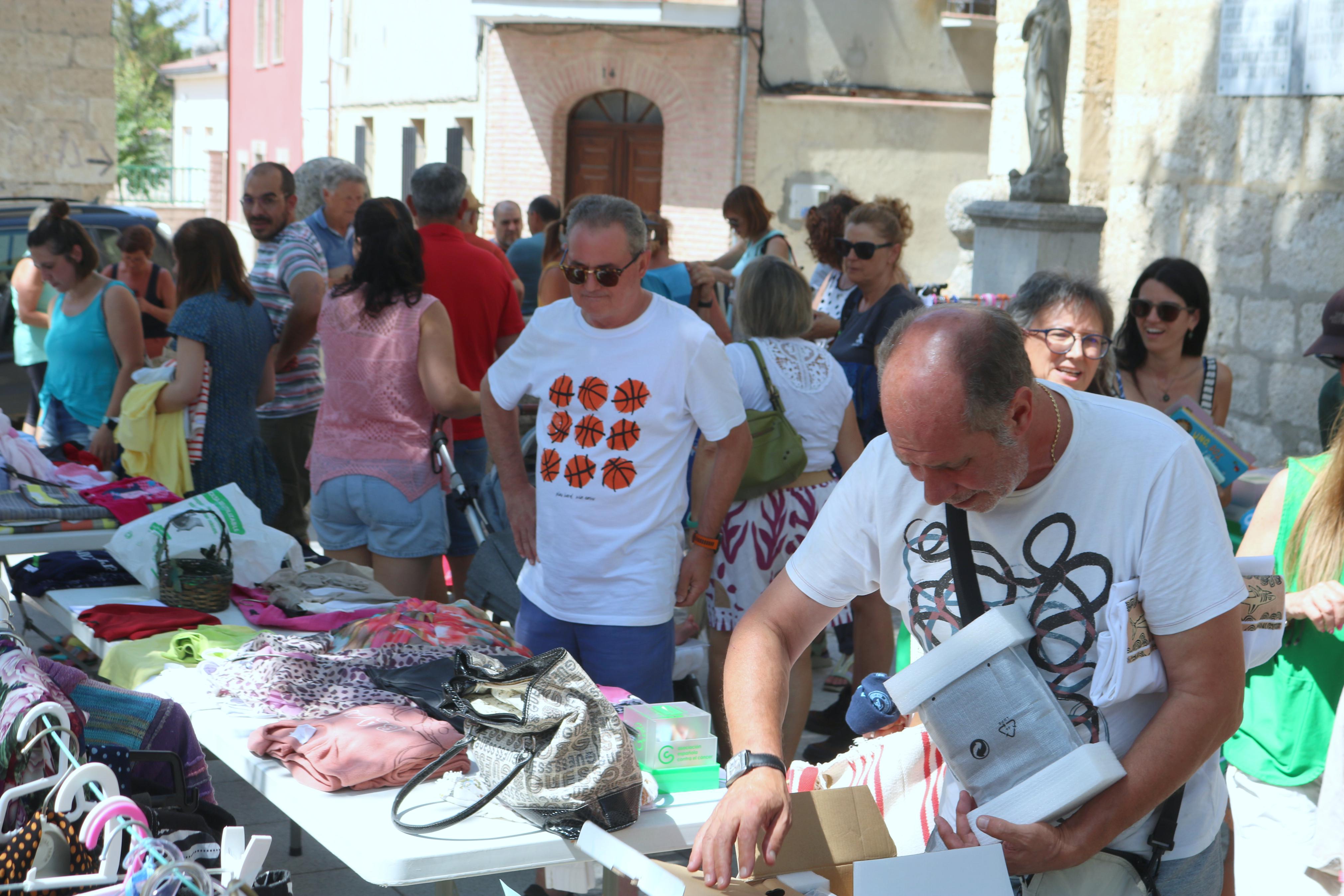 Mercado Solidario de Segunda Mano en Antigüedad