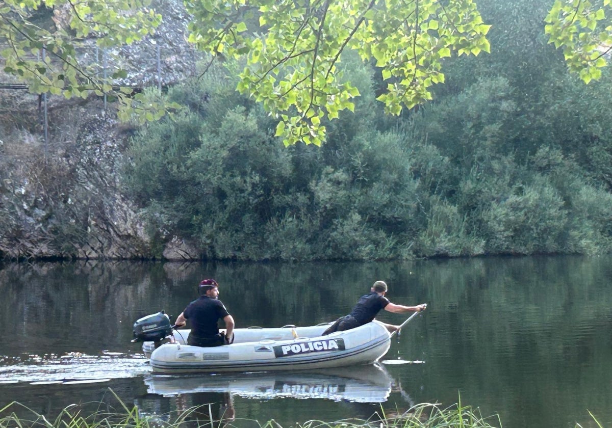 Labores de rescate en el río Duero