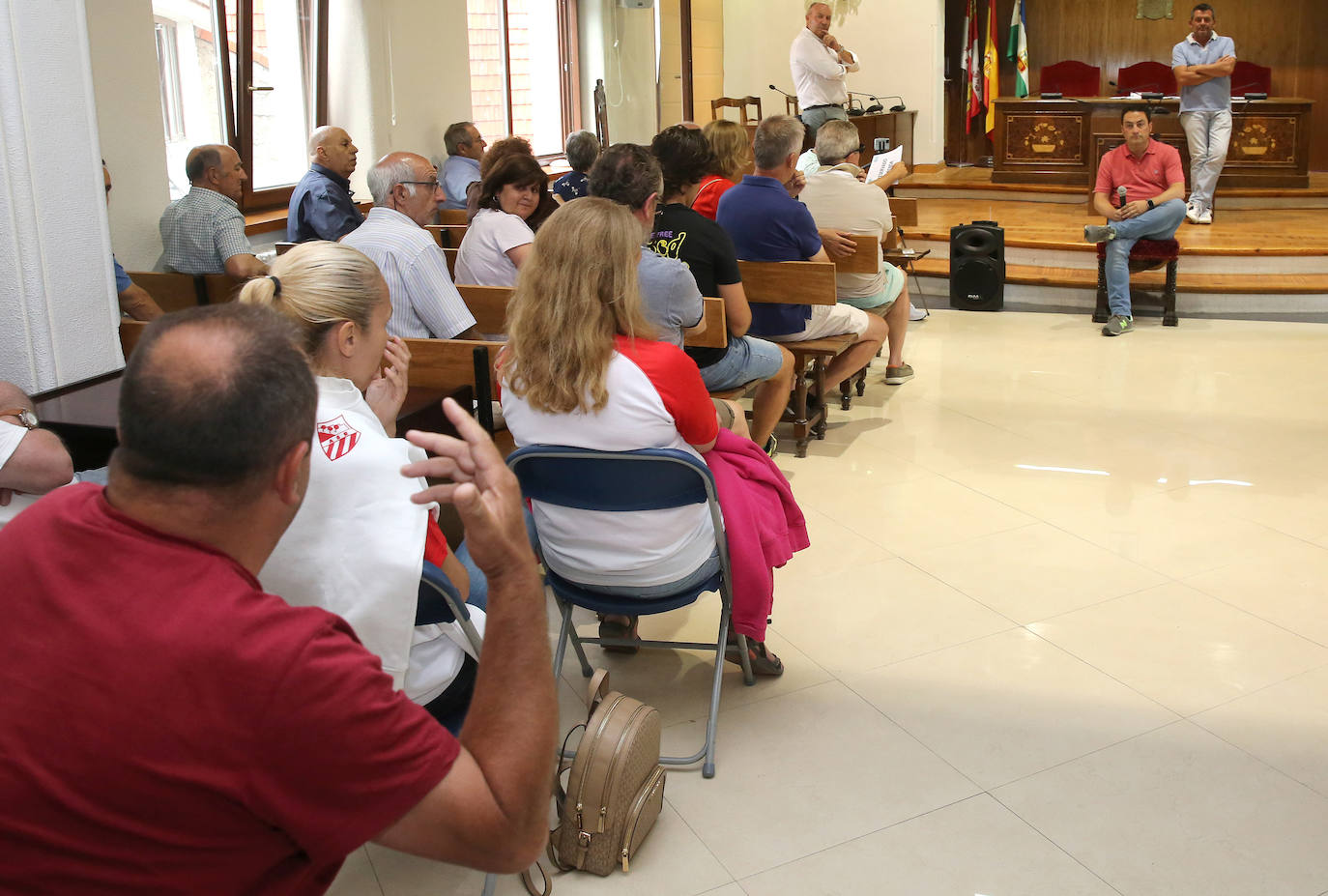 Asamblea de El Espinar por la travesía de San Rafael