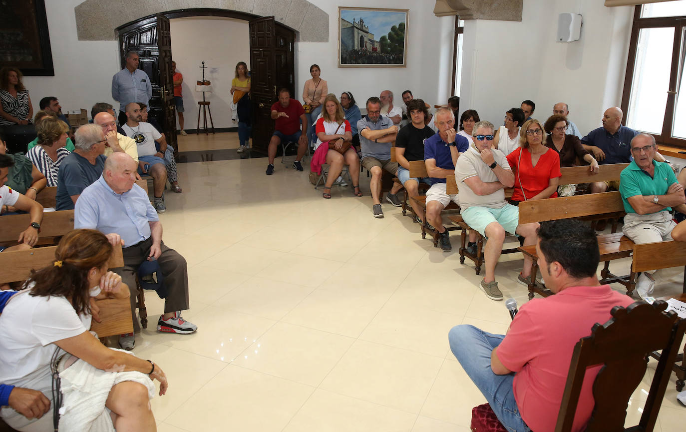 Asamblea de El Espinar por la travesía de San Rafael